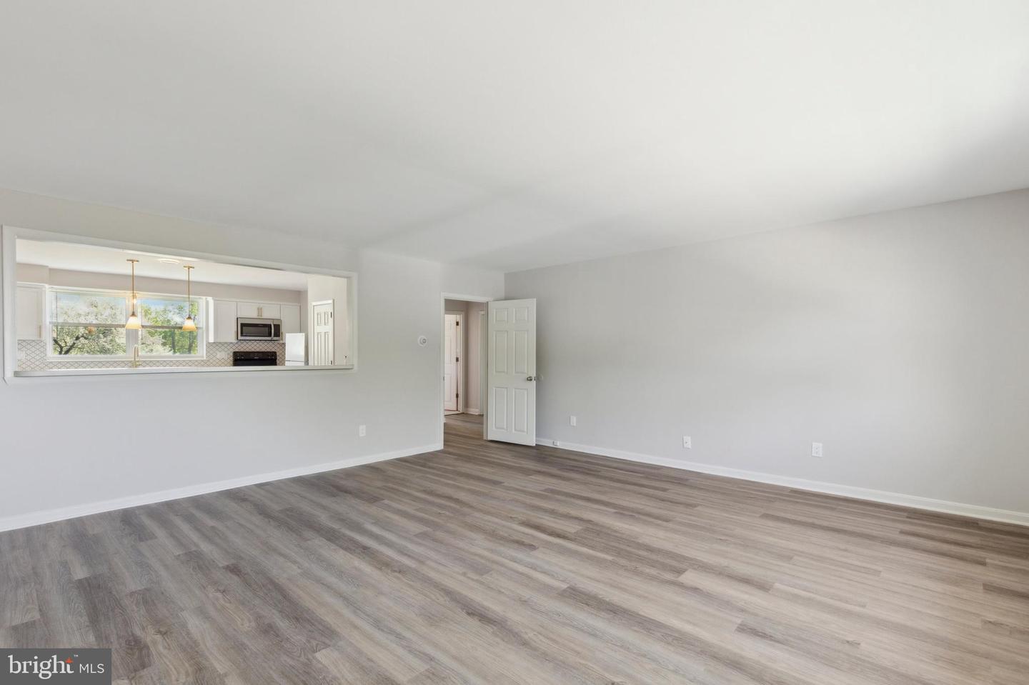 500 Manor House Ln #a4 Property Photo 6