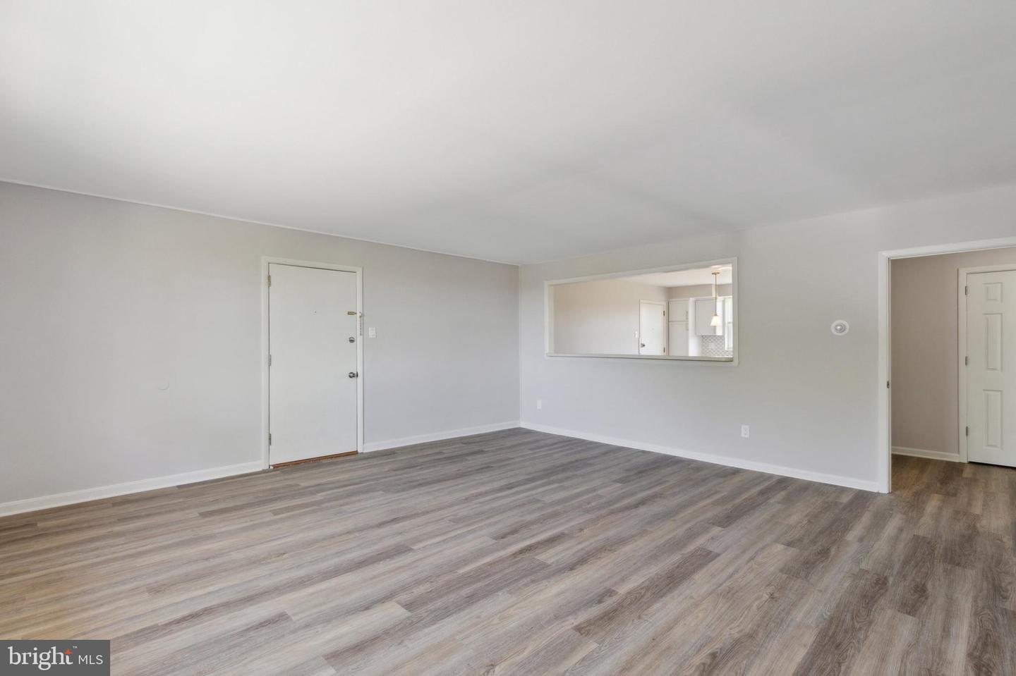 500 Manor House Ln #a4 Property Photo 7