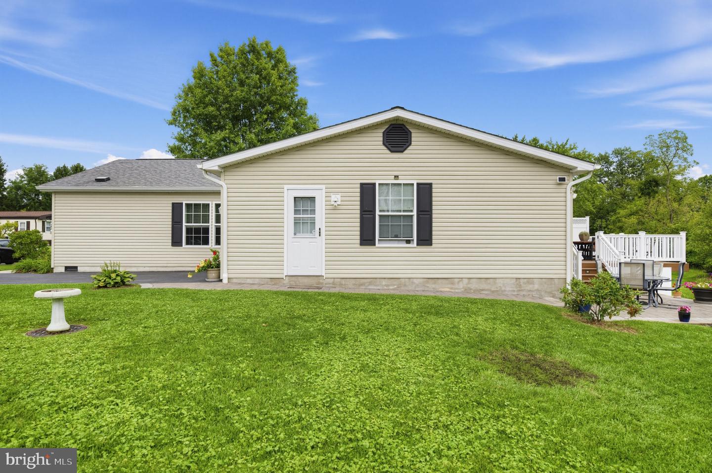 541 Springhouse Property Photo 8