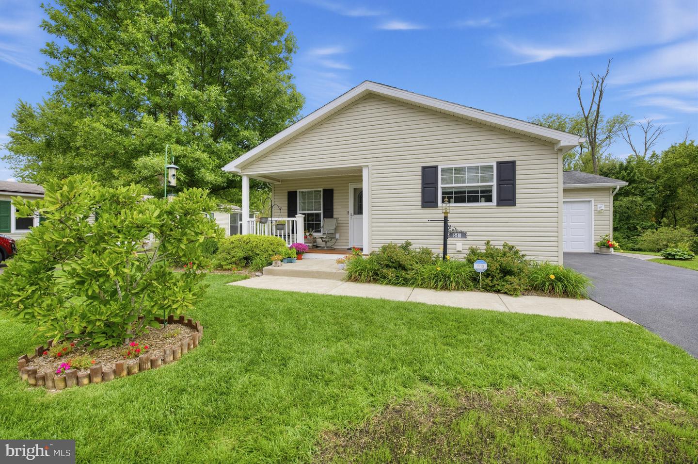 541 Springhouse Property Photo 11