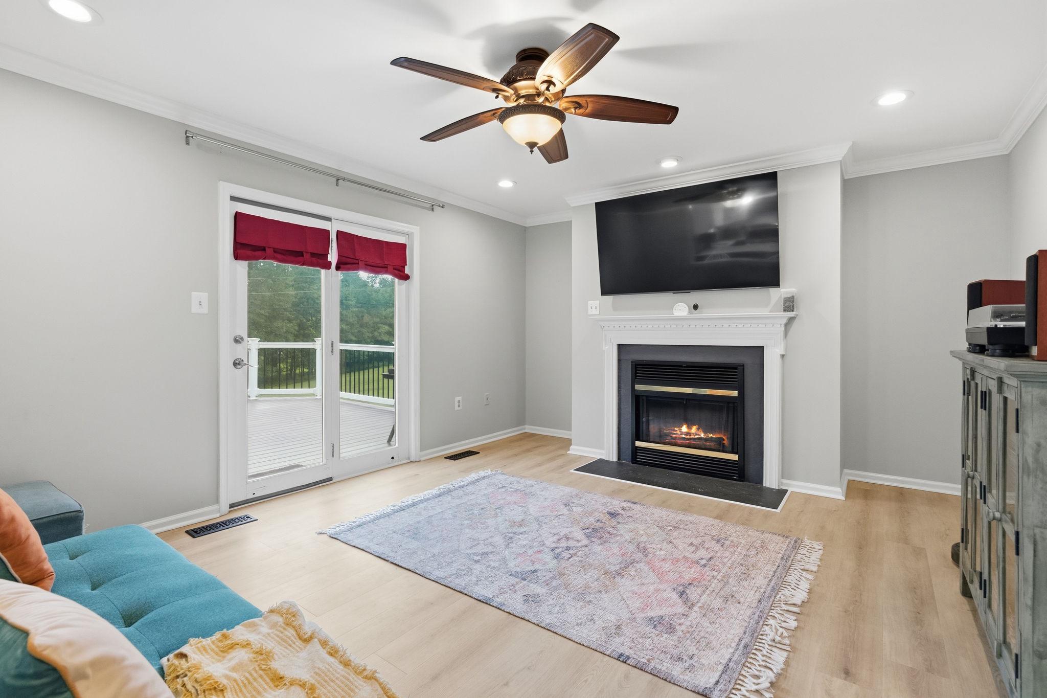 107 Diane Cir Property Photo 16