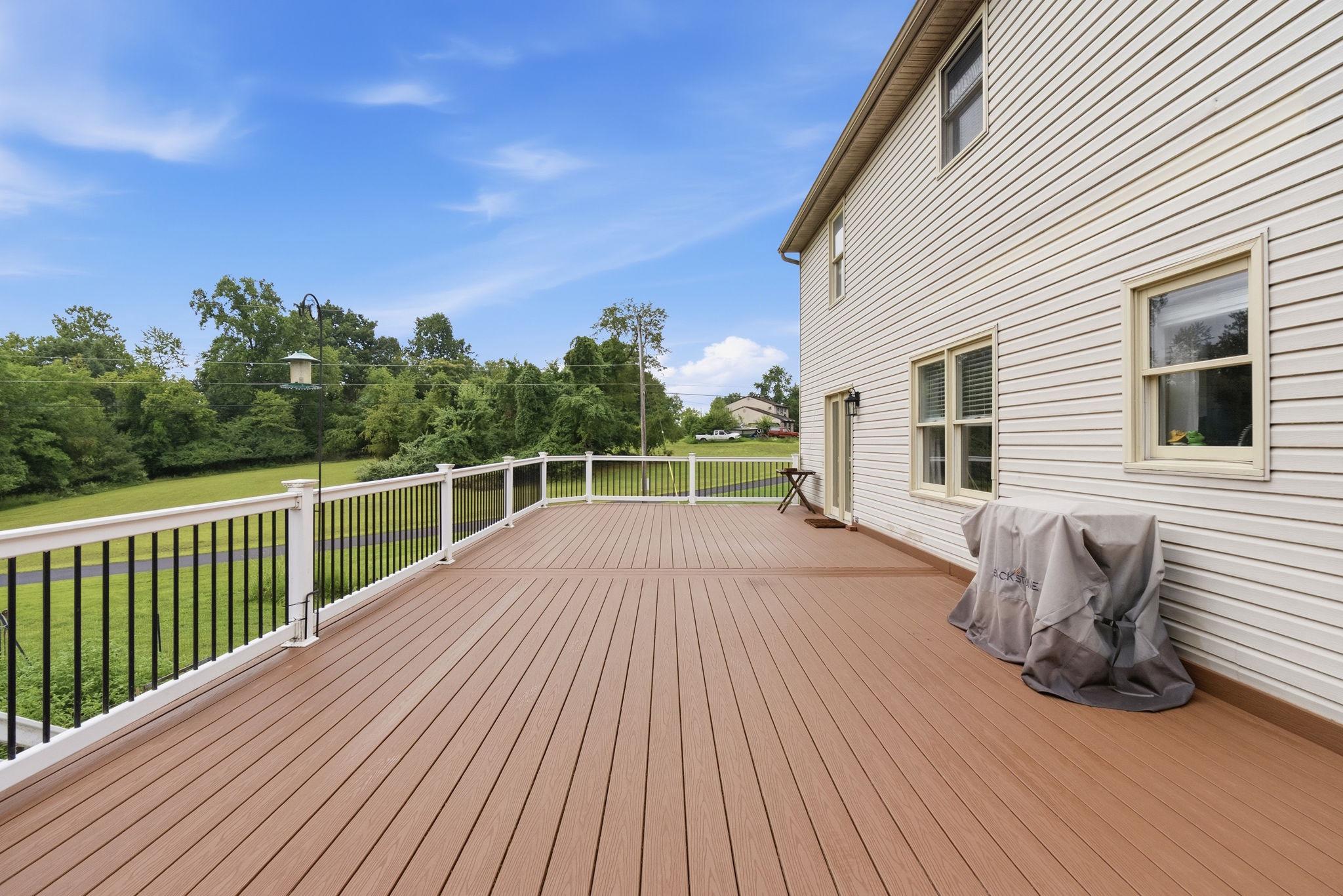 107 Diane Cir Property Photo 35