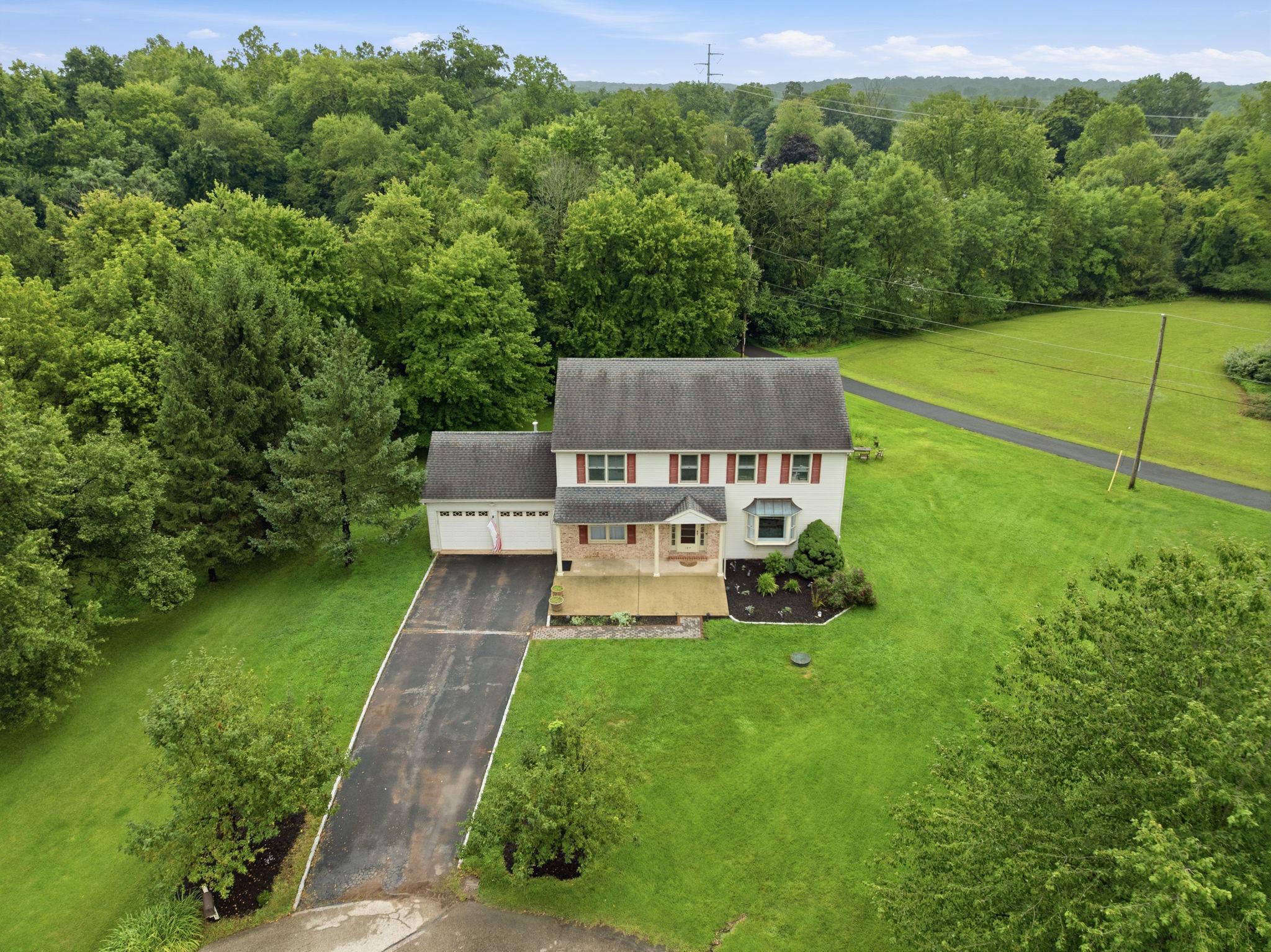 107 Diane Cir Property Photo 38