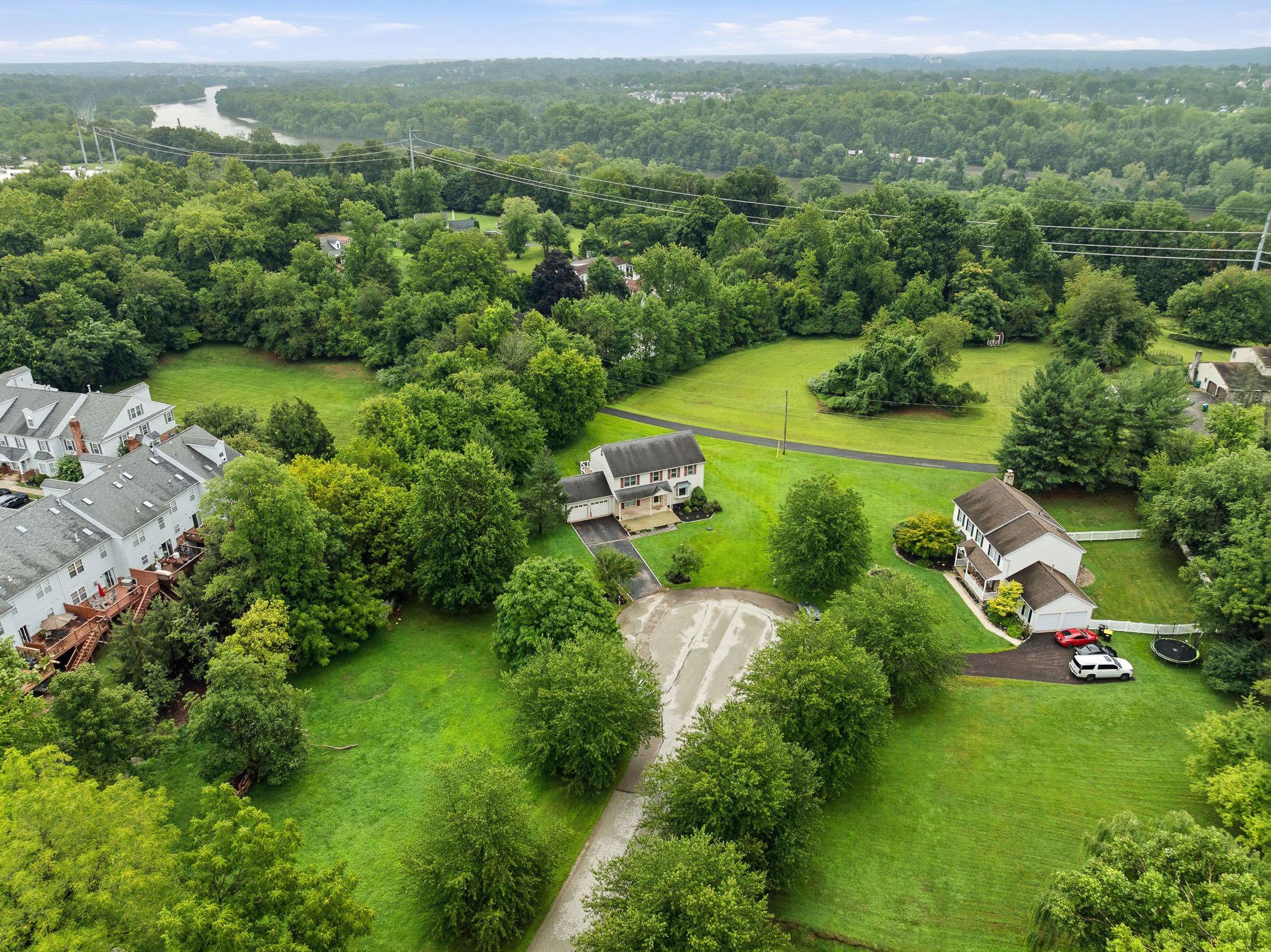 107 Diane Cir Property Photo 40