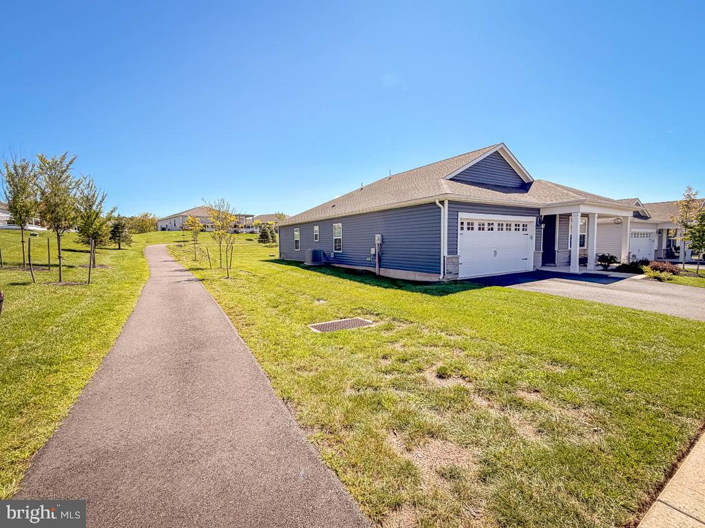 206 Lilly Property Photo 3