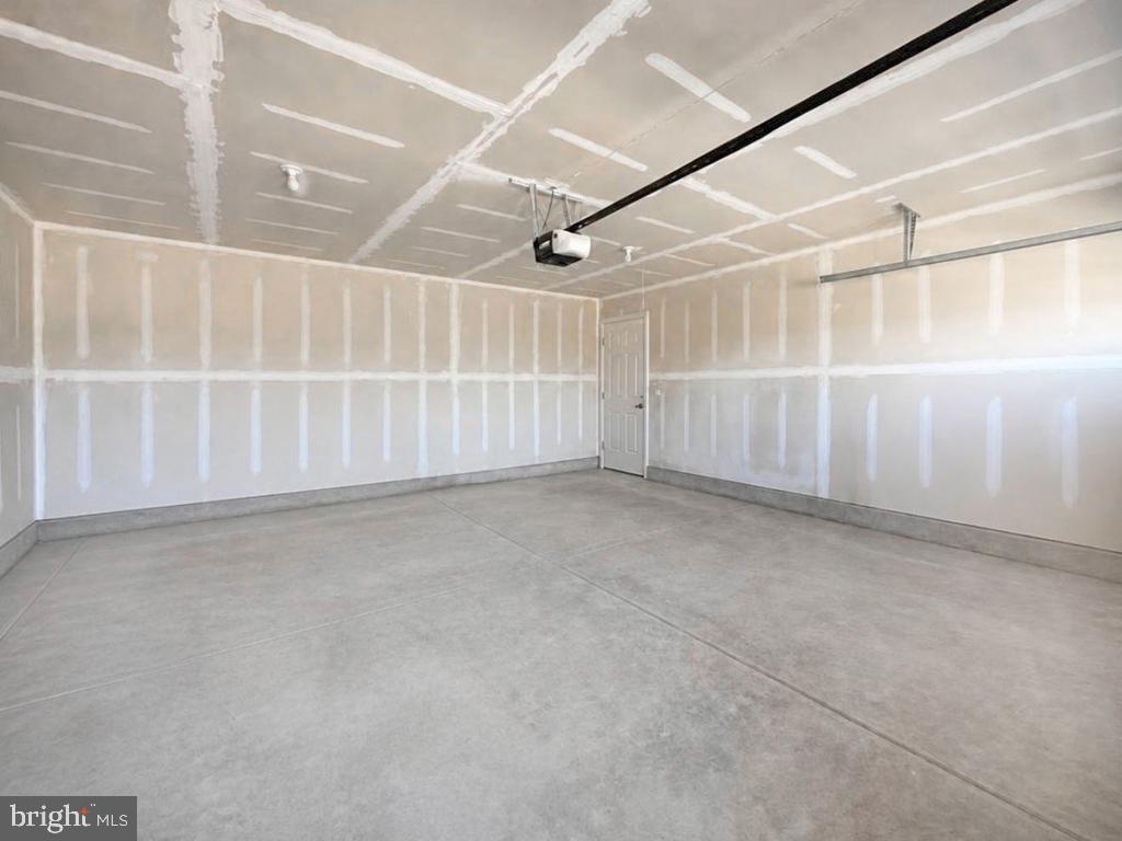 206 Lilly Property Photo 31