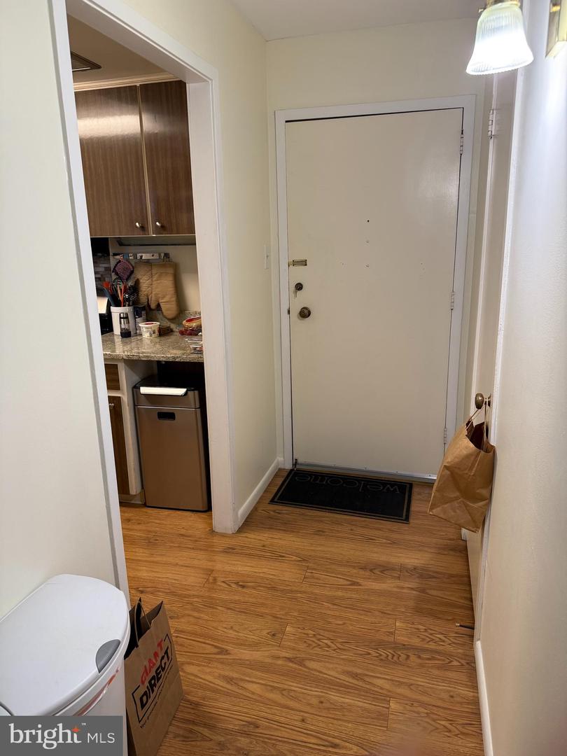 309 Florence Ave #414-n Property Photo 3