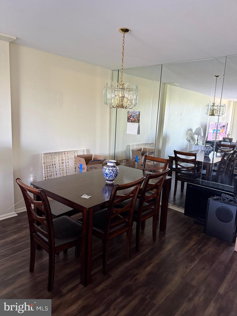 309 Florence Ave #414-n Property Photo 9