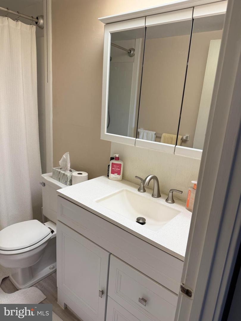 309 Florence Ave #414-n Property Photo 11