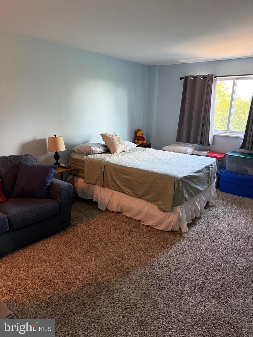 309 Florence Ave #414-n Property Photo 13