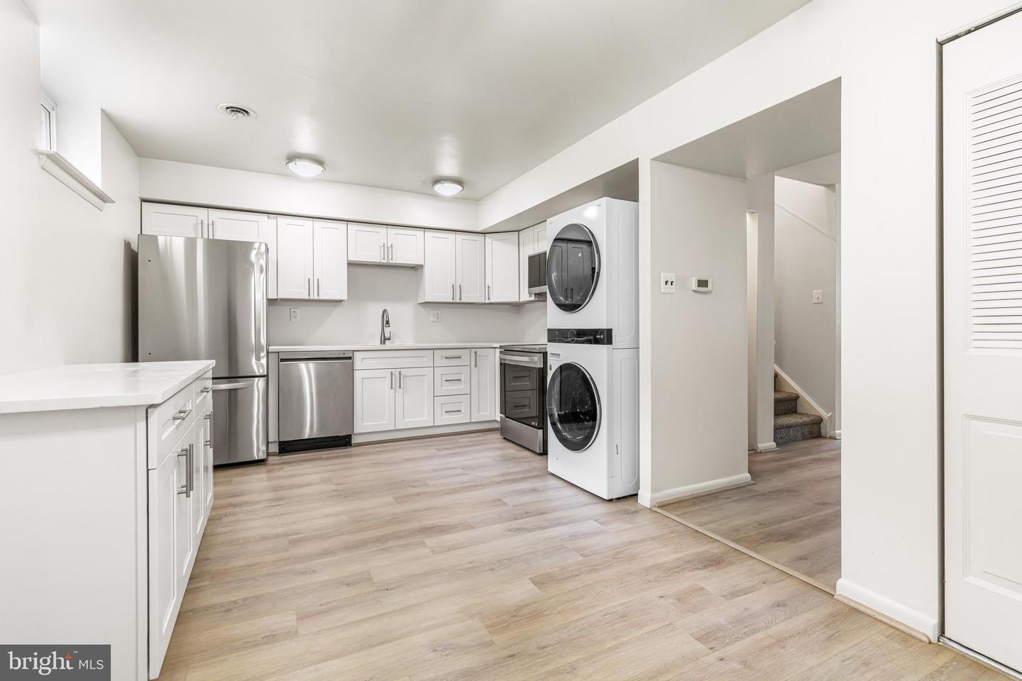 515 N York Rd #2e Property Photo 15