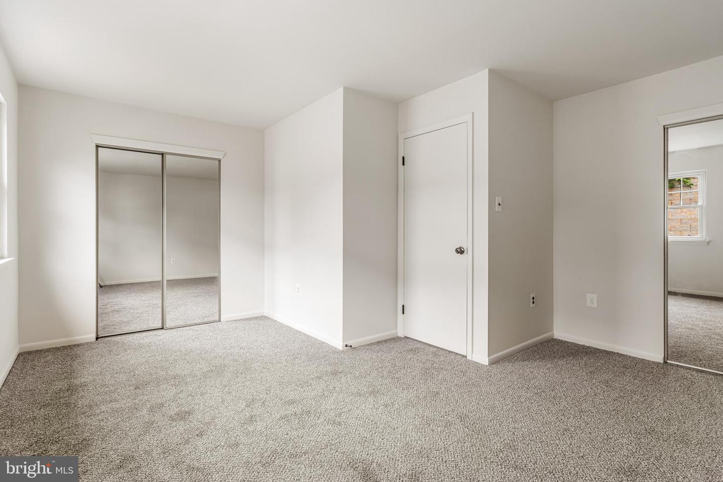 515 N York Rd #2e Property Photo 25