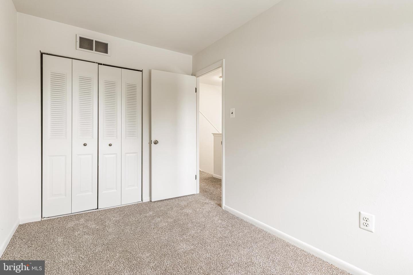 515 N York Rd #2e Property Photo 27