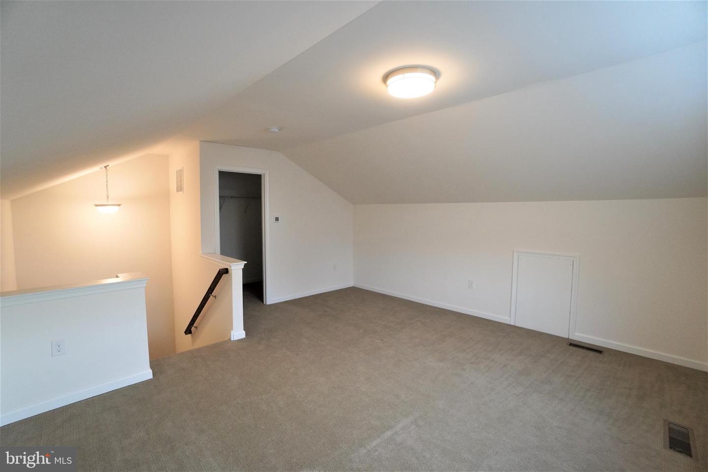 1013 Chapman Cir Property Photo 23