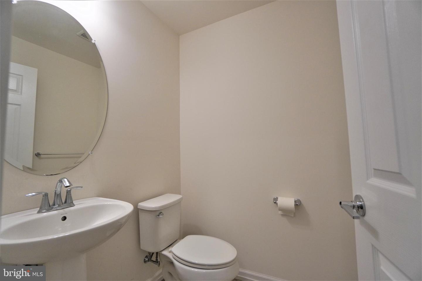 1013 Chapman Cir Property Photo 26