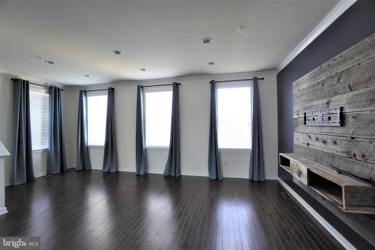 13 Jessop Ln Property Photo 15