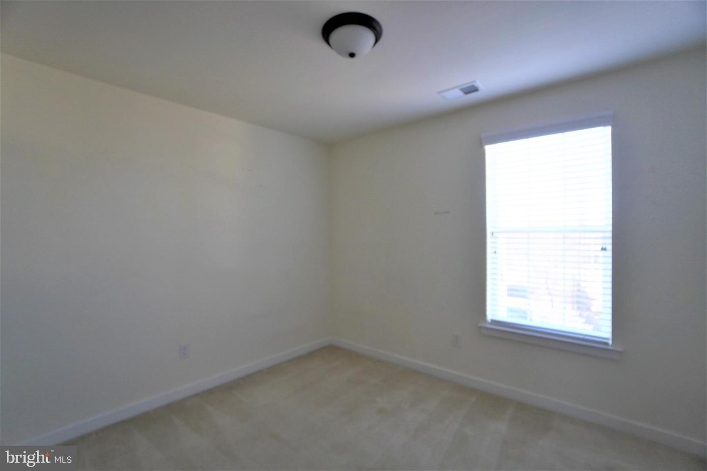 13 Jessop Ln Property Photo 29