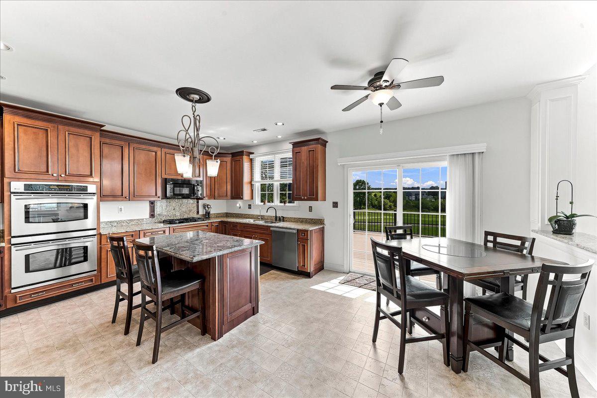 506 Championship Dr Property Photo 17