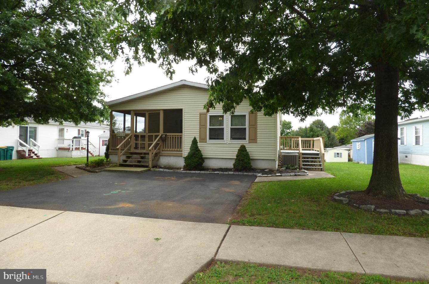 619 Mimosa St Property Photo 1