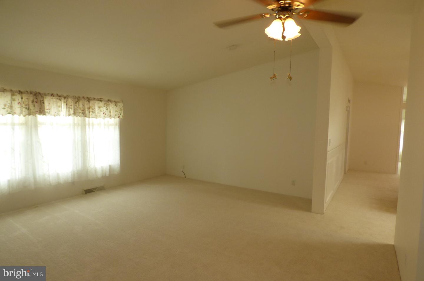 619 Mimosa St Property Photo 5