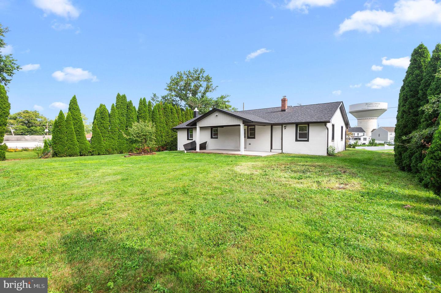 14 Cowpath Rd Property Photo 3