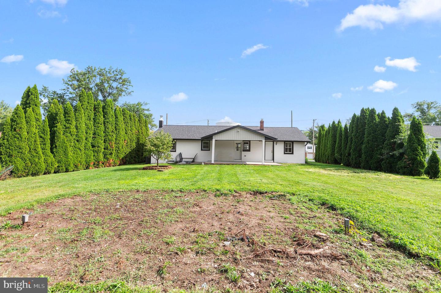 14 Cowpath Rd Property Photo 6