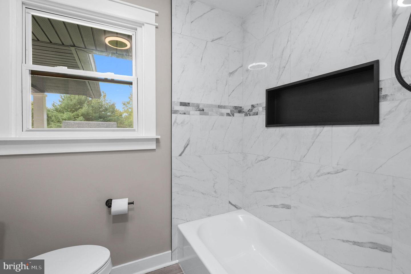 14 Cowpath Rd Property Photo 13