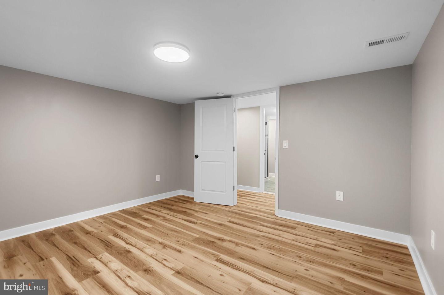 14 Cowpath Rd Property Photo 18