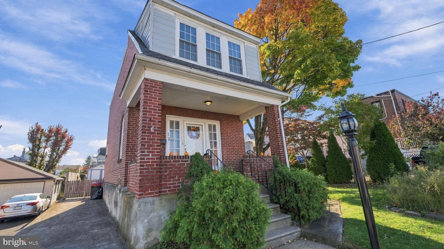 12 Elm Ave Property Photo 2