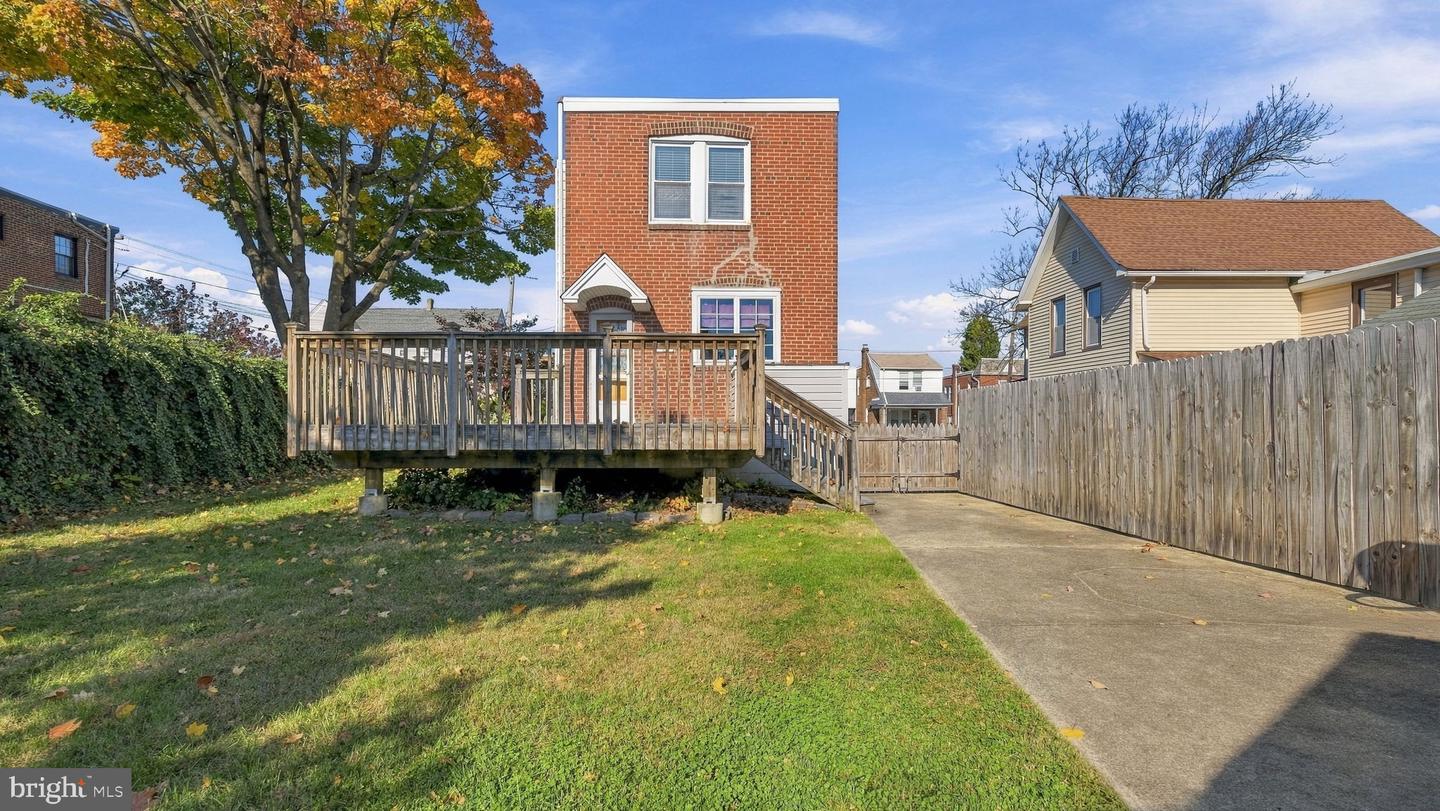12 Elm Ave Property Photo 23
