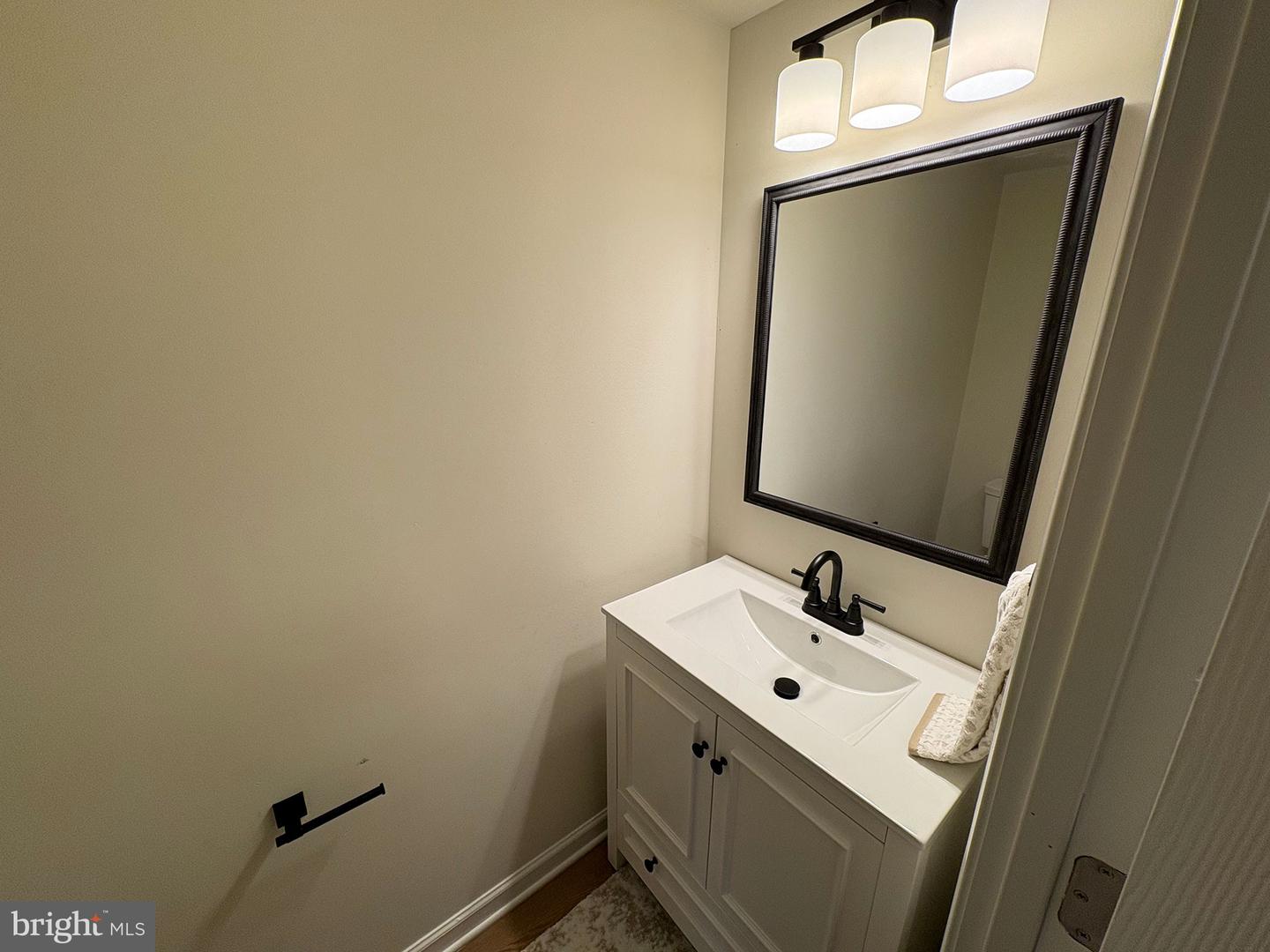 30 Valley Dr Property Photo 13