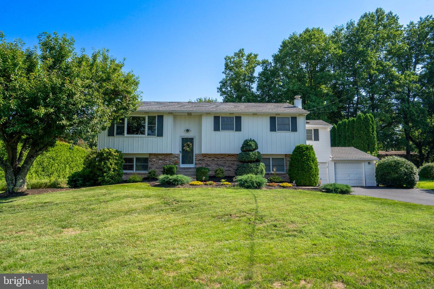 2017 Adams Rd Property Photo 1