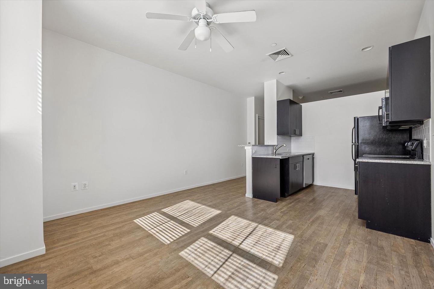 1015-1021 W Lancaster Ave #211 Property Photo 13