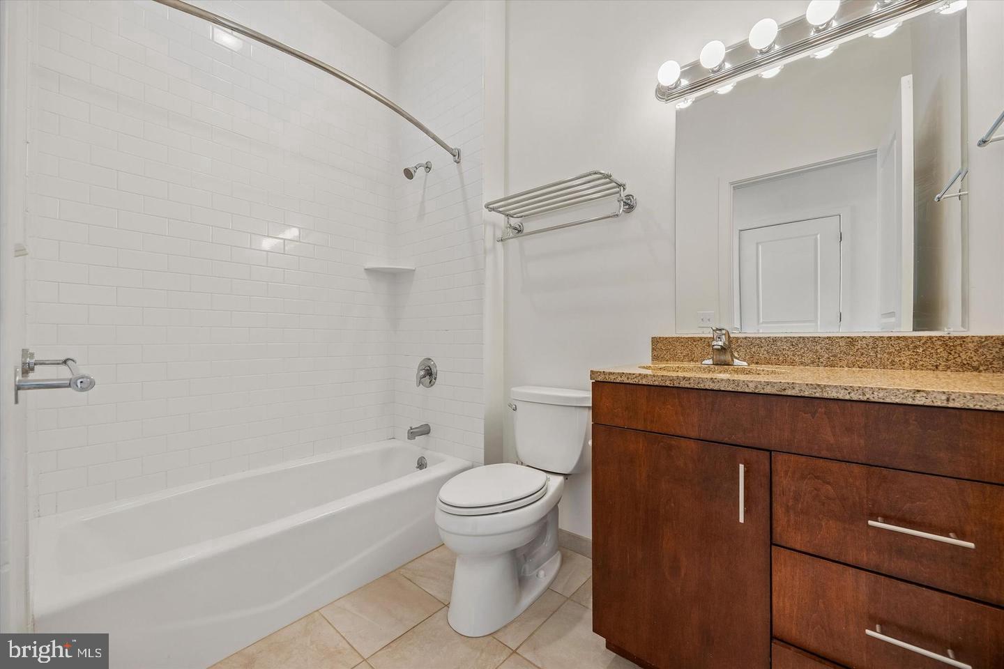 1015-1021 W Lancaster Ave #211 Property Photo 14
