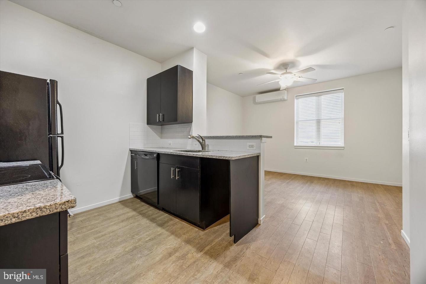 1015-1021 W Lancaster Ave #211 Property Photo 20