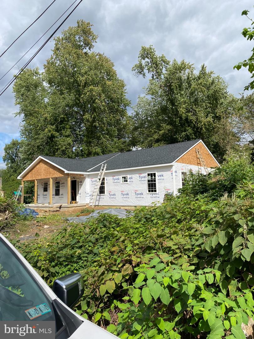2233 Clearview Ave Property Photo 2