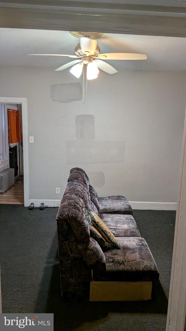 1105 W Airy St Property Photo 7
