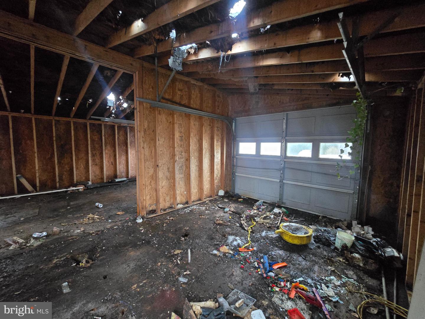 623 Bridge St Property Photo 4