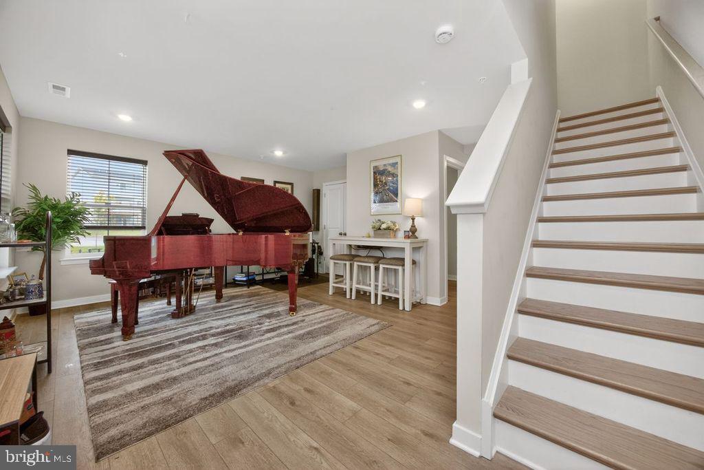 2 Karpovich Aly Property Photo 8