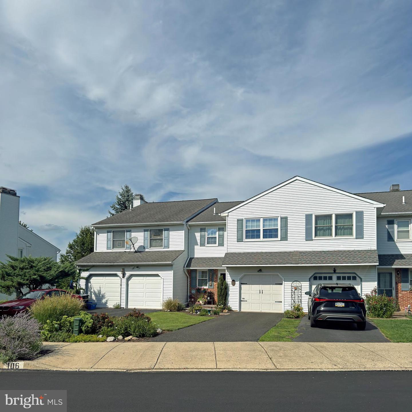 106 HENNING DR