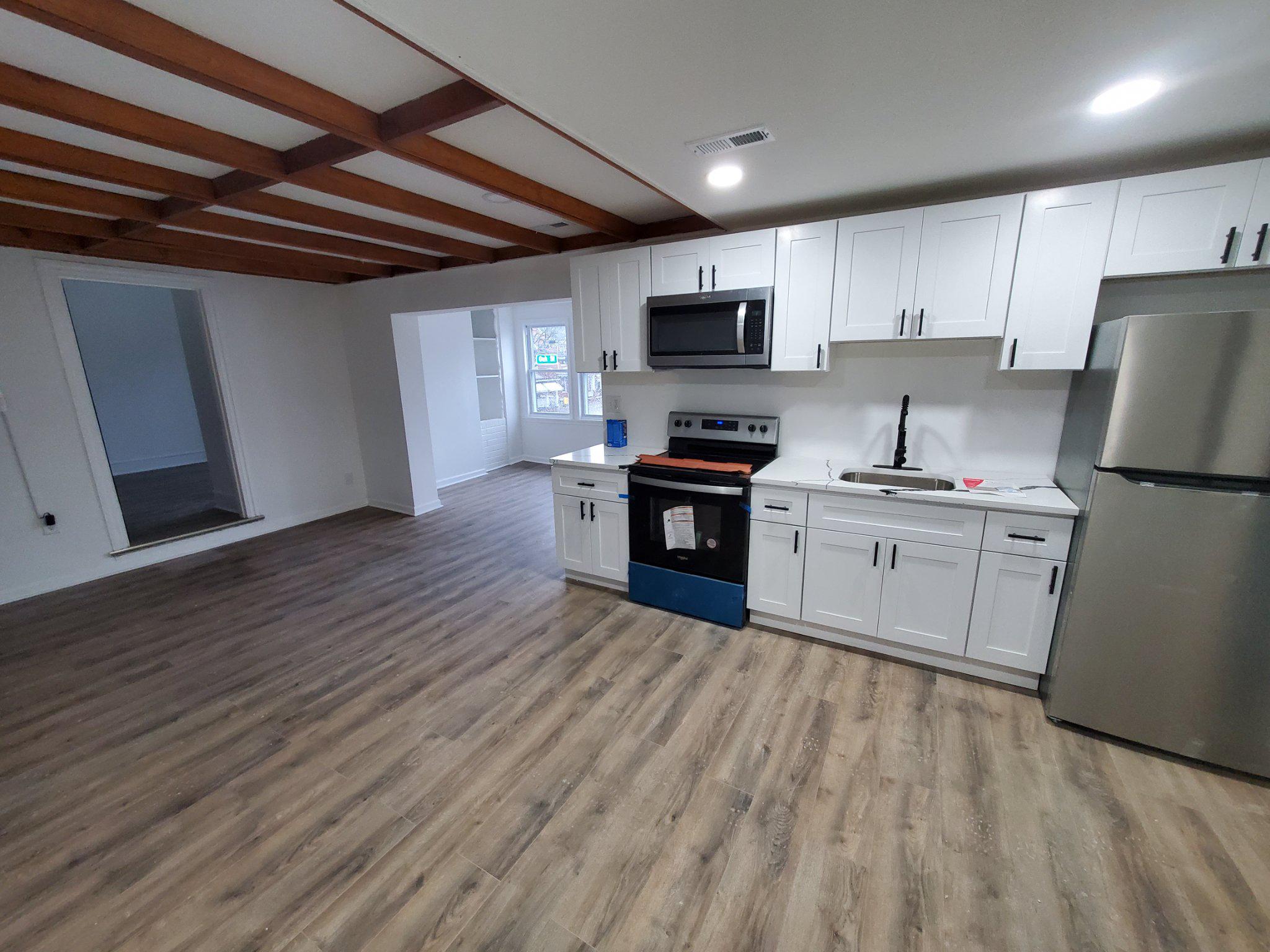404 N Charlotte St Property Photo 1