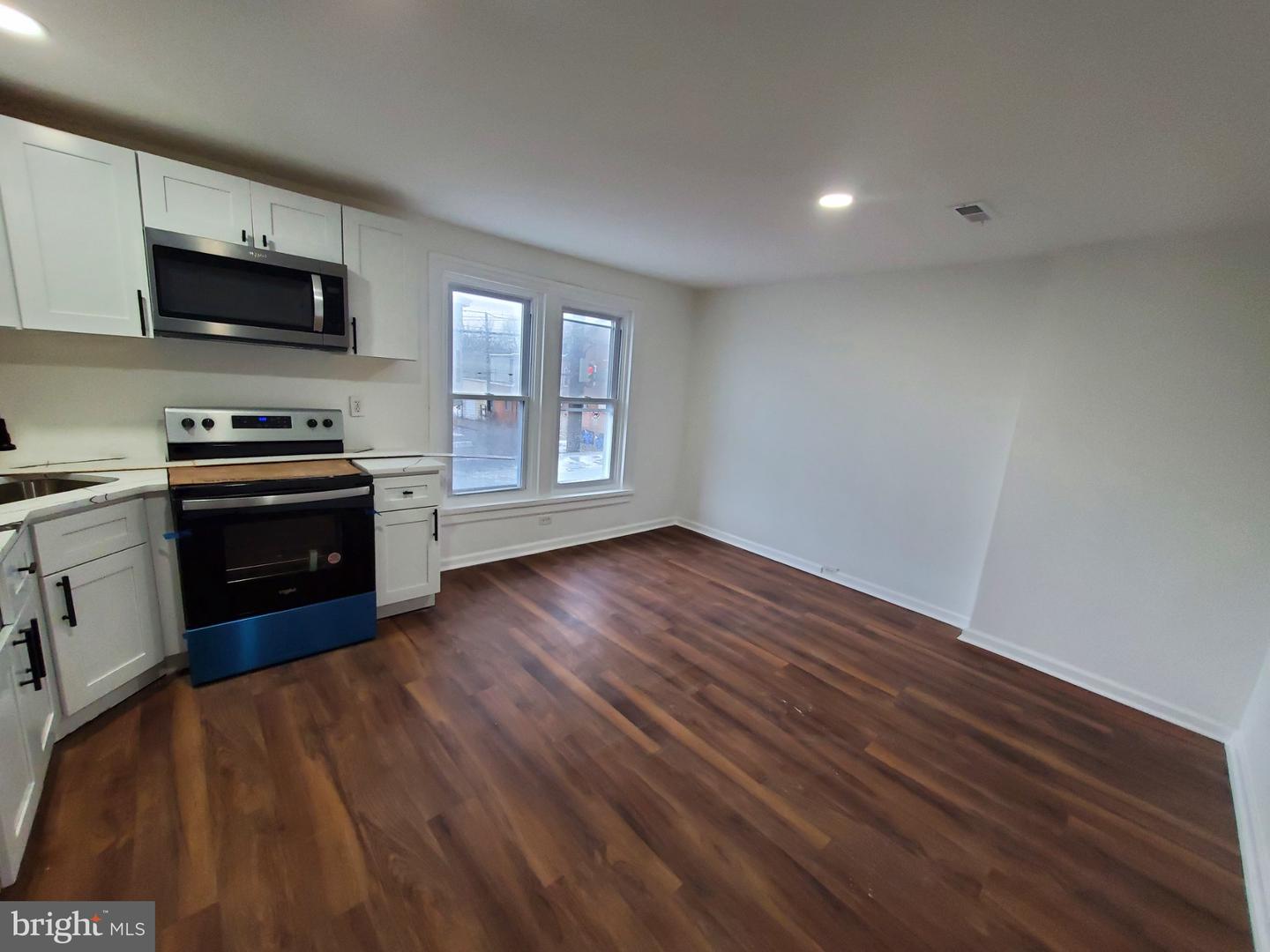 404 N Charlotte St Property Photo 8
