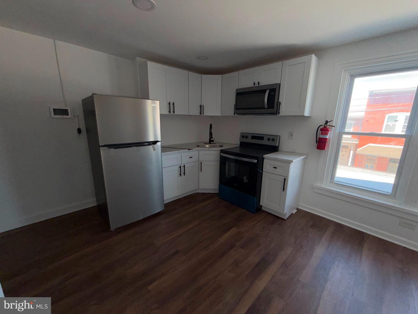 404 N Charlotte St Property Photo 9