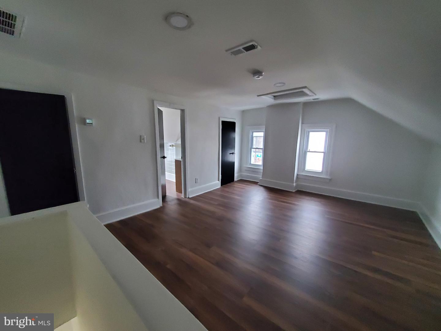 404 N Charlotte St Property Photo 10