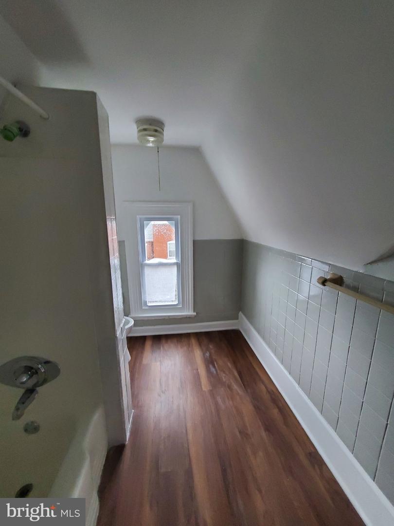 404 N Charlotte St Property Photo 11