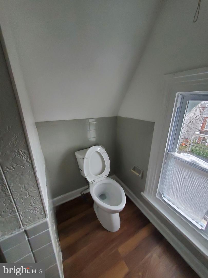 404 N Charlotte St Property Photo 12