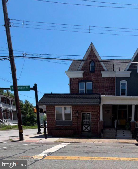 404 N Charlotte St Property Photo 13