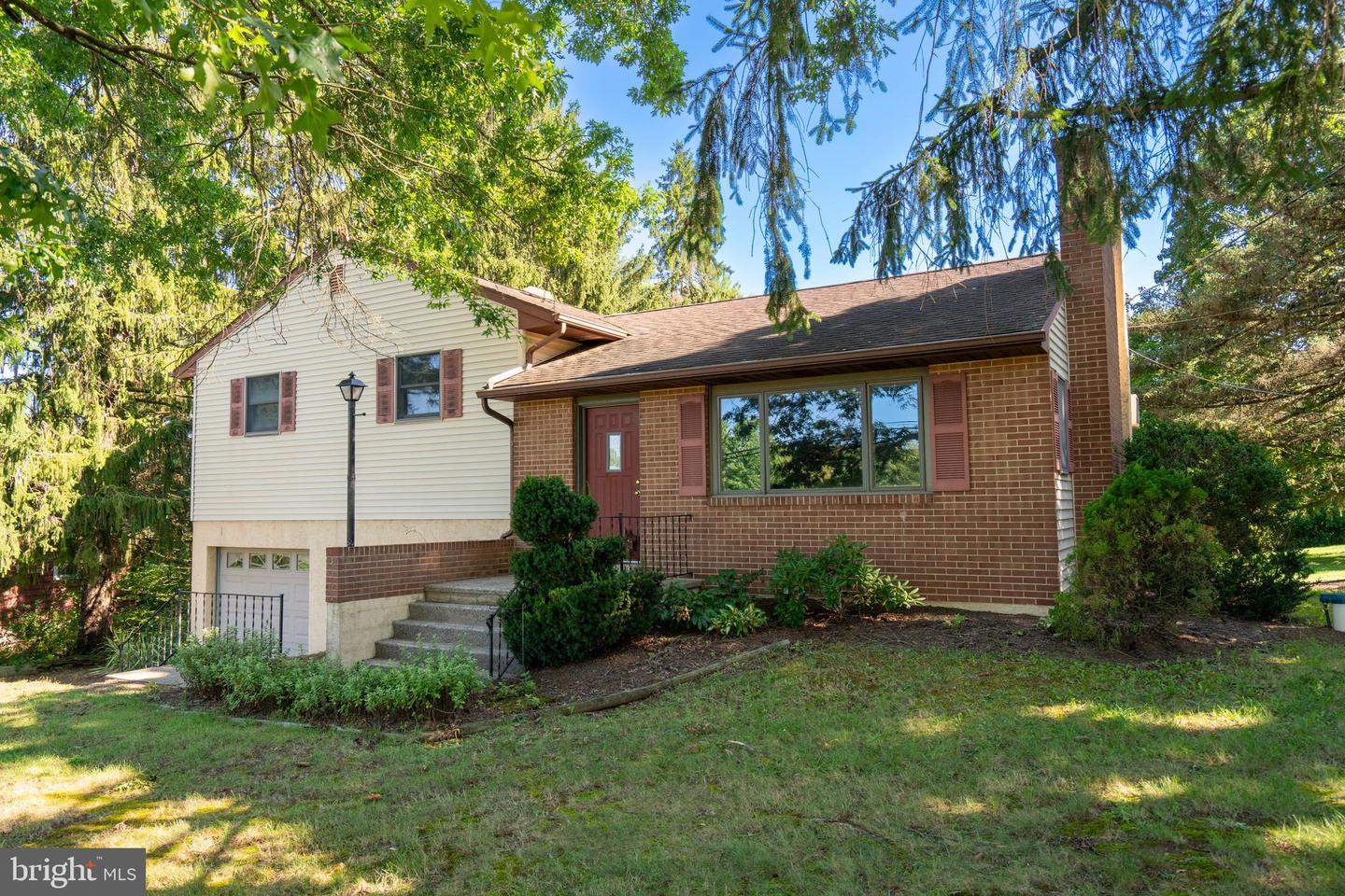 1121 Church Rd # Property Photo 1