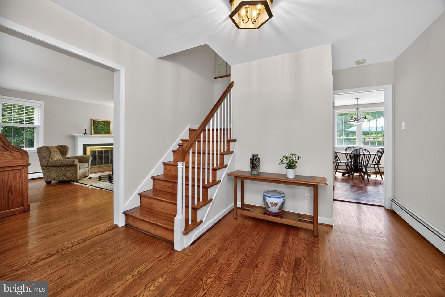 1804 Green Briar Dr Property Photo 8
