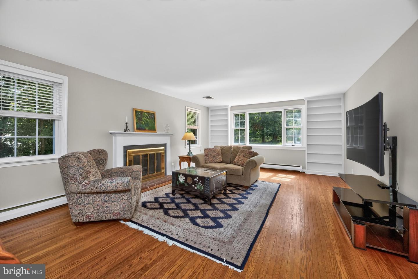 1804 Green Briar Dr Property Photo 11